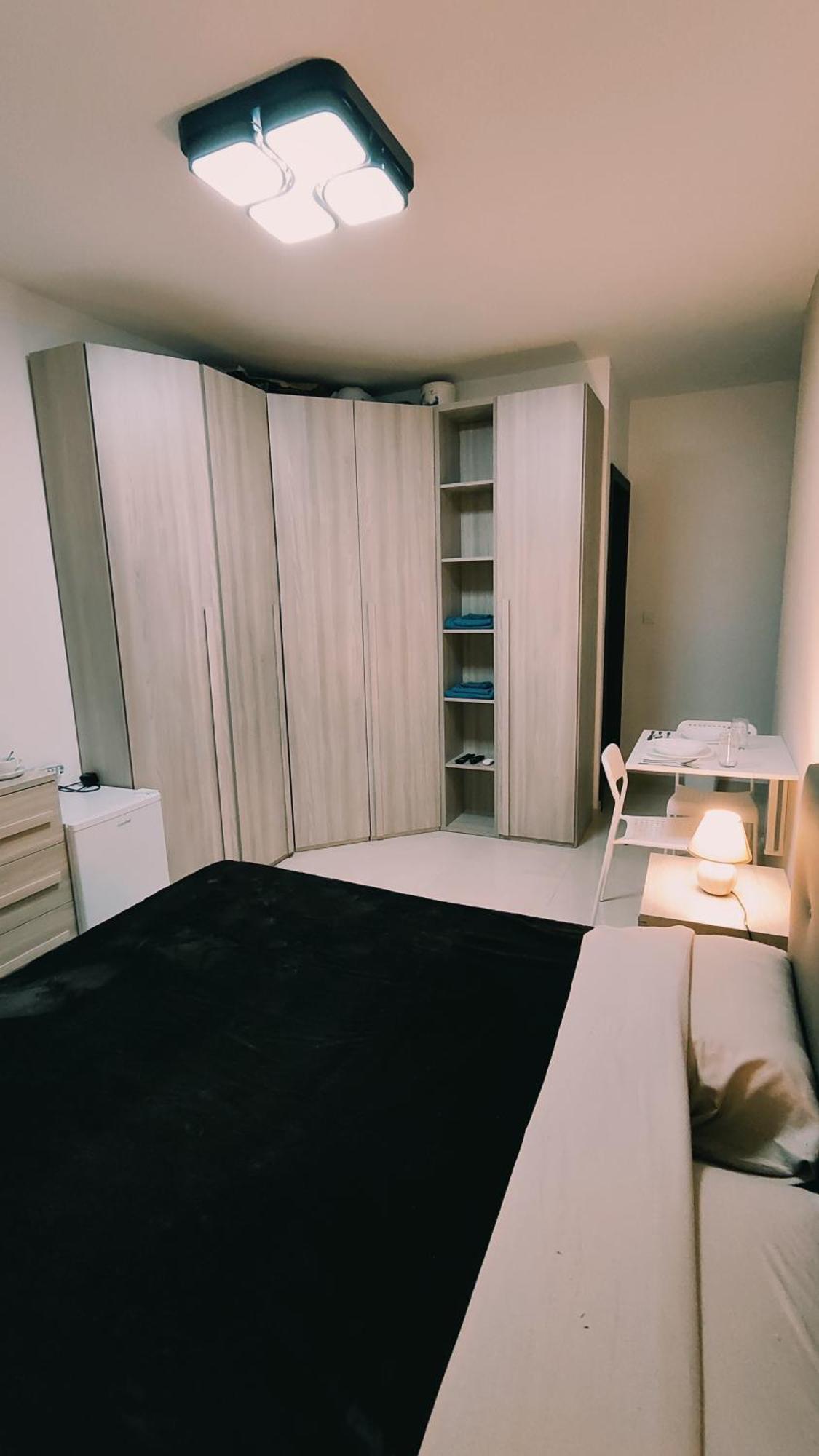 Fairwinds - Double With Ensuite - Airport - Self Check In & Out Available Homestay Luqa